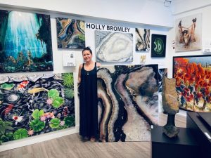 Contemporary Canadian Artist Holly Bromley Presented her in Vancouver Fine Art Gallery
