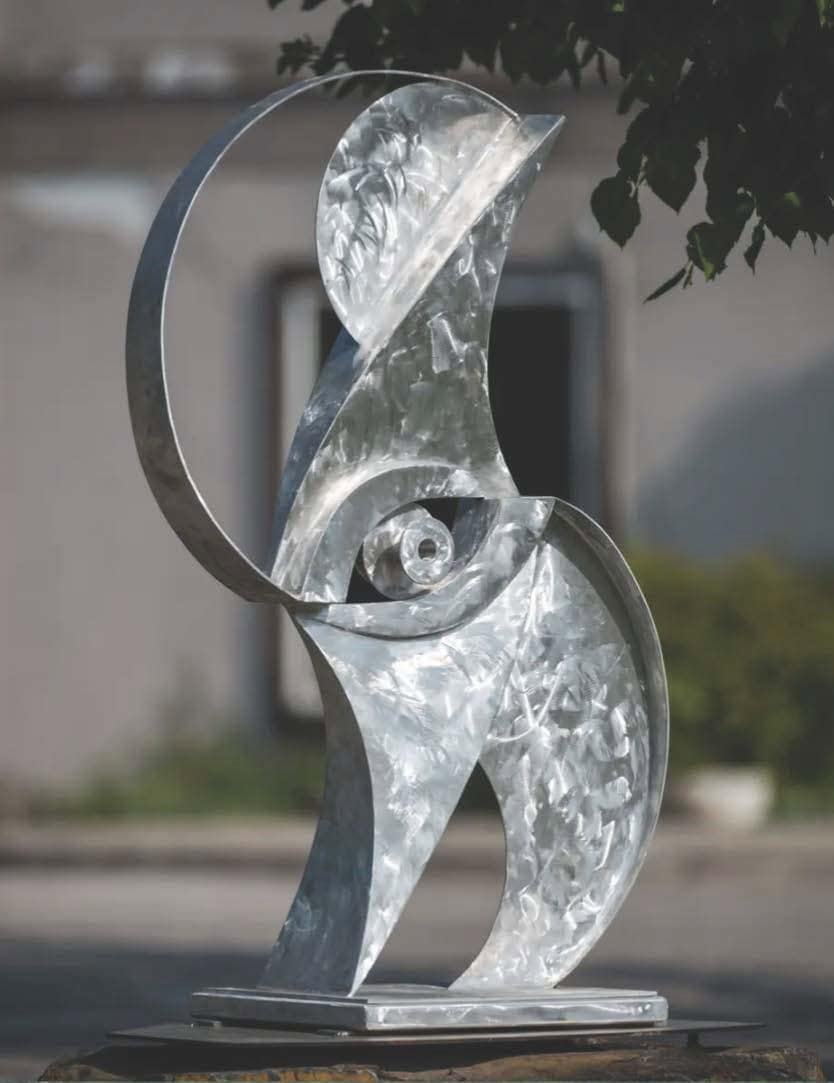 Abstract Public Sculpture. Title: Phenyx, Aluminum, H 4 ft 7 in by Canadian sculptor Serge Mozhnevsky.