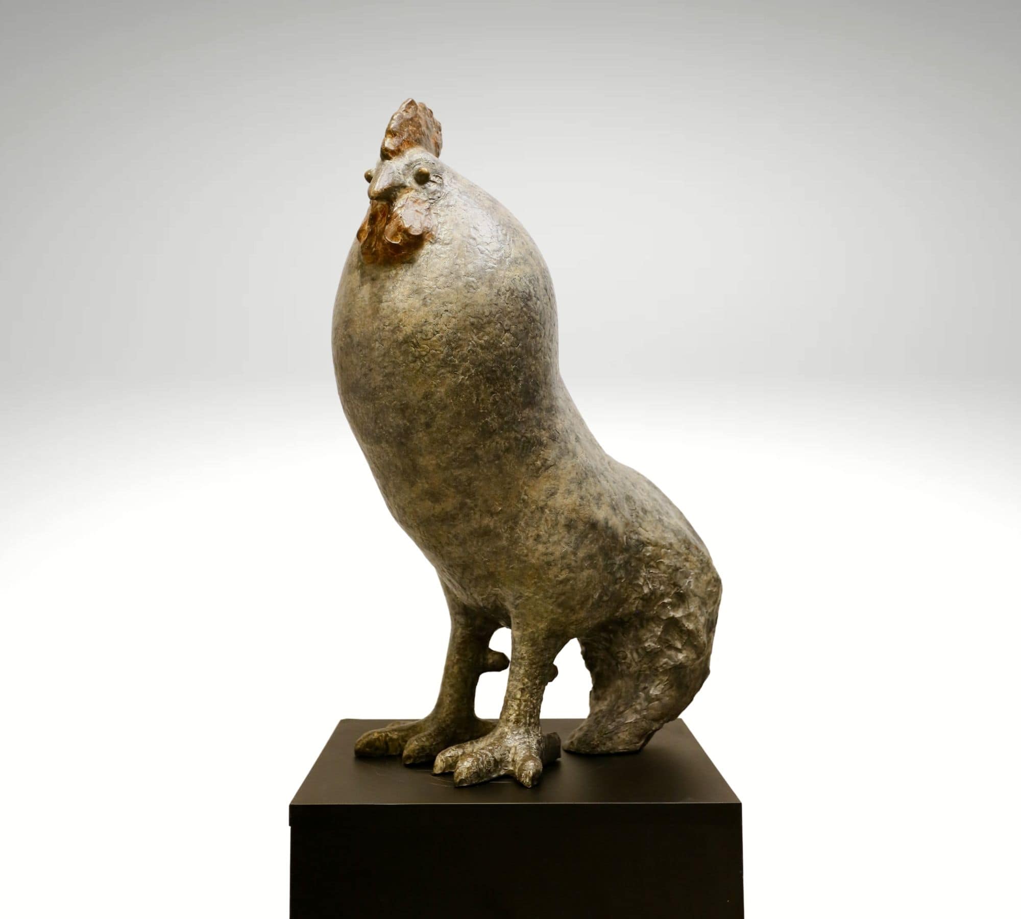 Contemporary Sculpture. Title: Grand Gaze by Gao Feng, Bronze, Vancouver Fine Art Gallery.