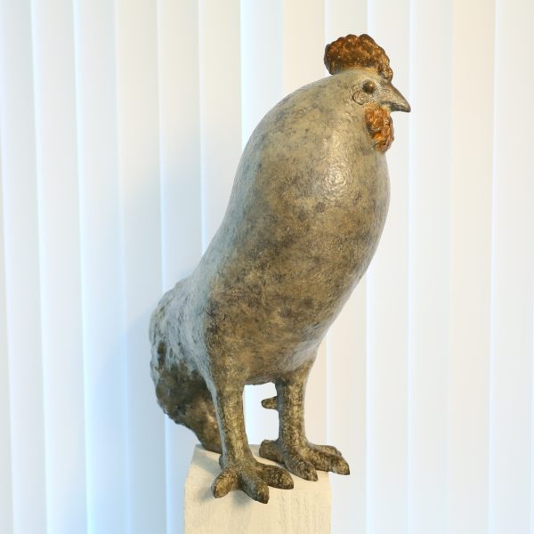 Contemporary Sculpture. Title: Grand Gaze by Gao Feng, Bronze, Vancouver Fine Art Gallery.