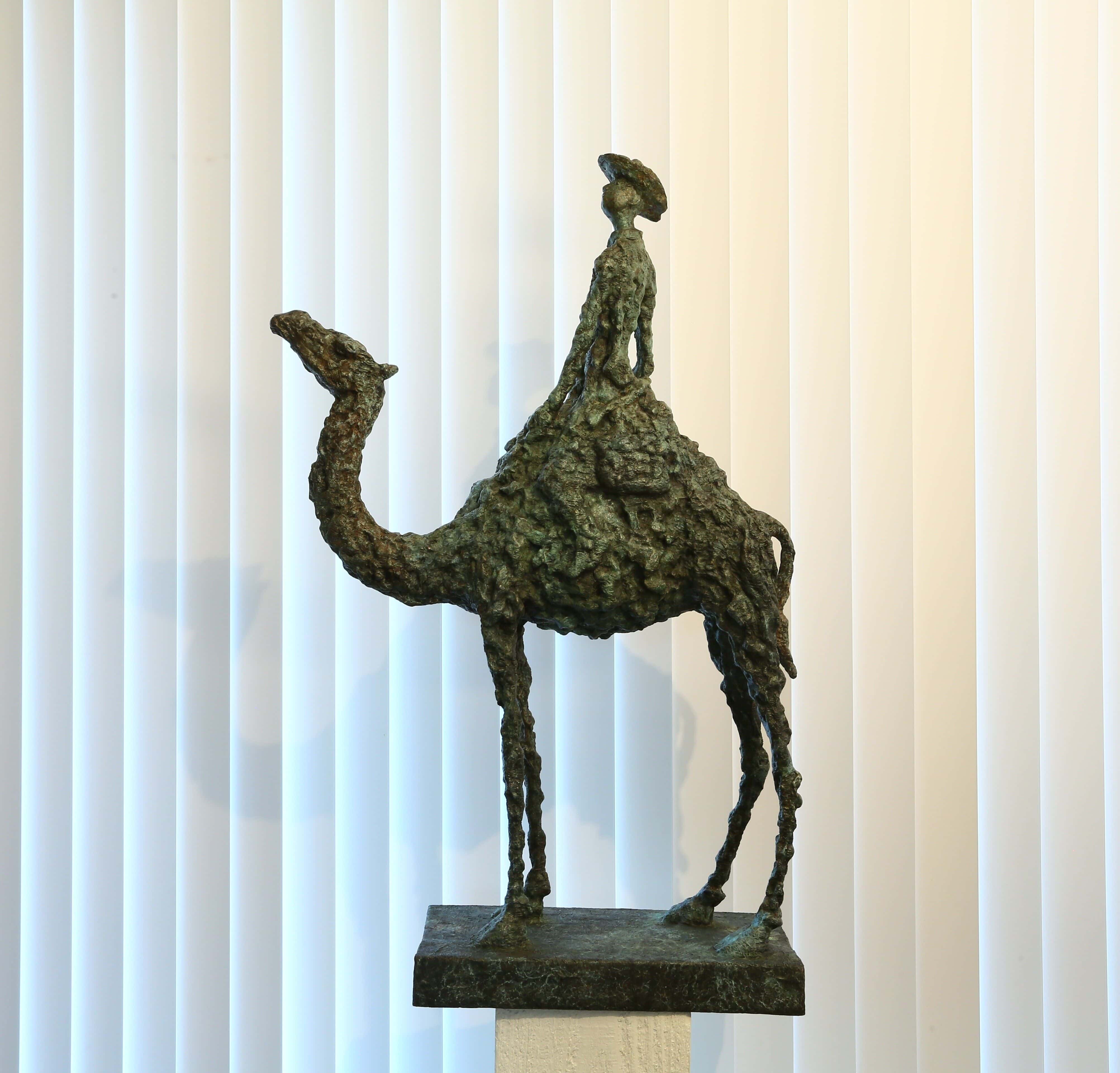 Contemporary Sculpture. Title: Ode to the Faraway by Gao Feng, Bronze, Vancouver Fine Art Gallery.